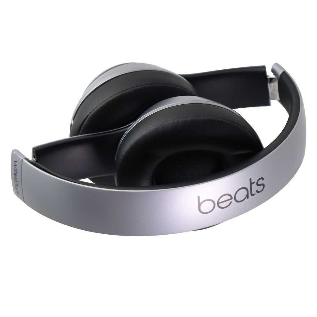 Beats by Dr. Dre Beats Solo 2 Wireless On-Ear Headphones - Space Gray
