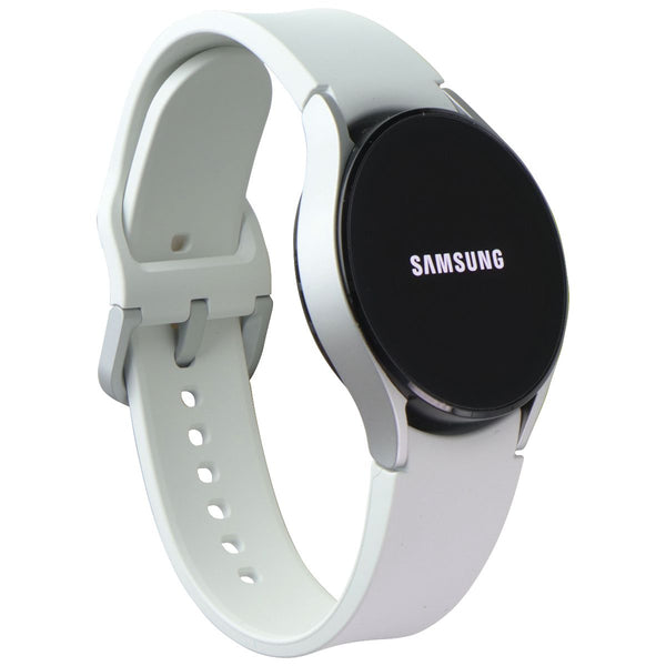 Samsung Galaxy Watch4 (40mm) Wi-Fi + GPS Smartwatch - Silver (SM-R860)